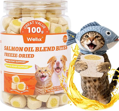 Wellix Salmon Oil Freeze Dried Treats for Cats&Dogs - Skin&Coat Chews with Taurine,Omega 3 for Cat - Crunchy Healthy Snacks for Indoor Training - Chicken&Fish Oil Flavor 3.53oz
