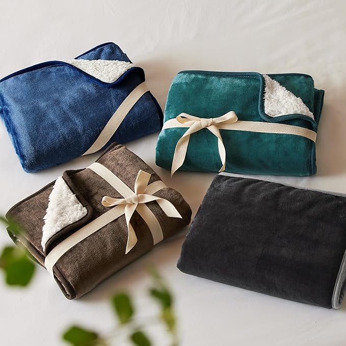 Bedsure Cat Blanket for Indoor Cats - Waterproof Calming Cat Blankets for Couch Protection, Sherpa Fleece Pet Blanket, Soft Plush Reversible Throw Furniture Protector, 40"x30", Green